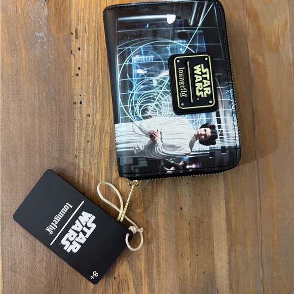Disney Loungefly Star Wars Wallet Iconic Episode IV Luke and Leia NWT - Picture 2 of 3